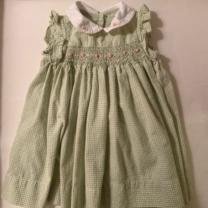 Sooo cute, green and white smocked dress!